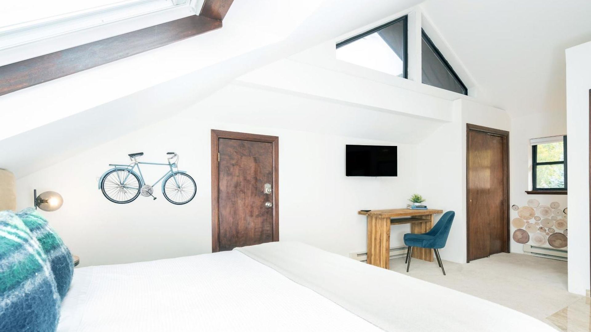 Apartment Big & Bright Hidden Gem With Garage, Hot Tub, Lux Kitchen Telluride