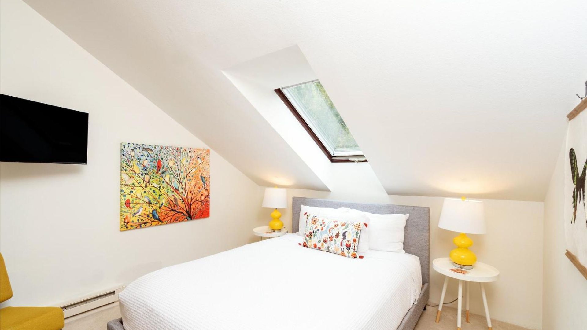 Apartment Big & Bright Hidden Gem With Garage, Hot Tub, Lux Kitchen *