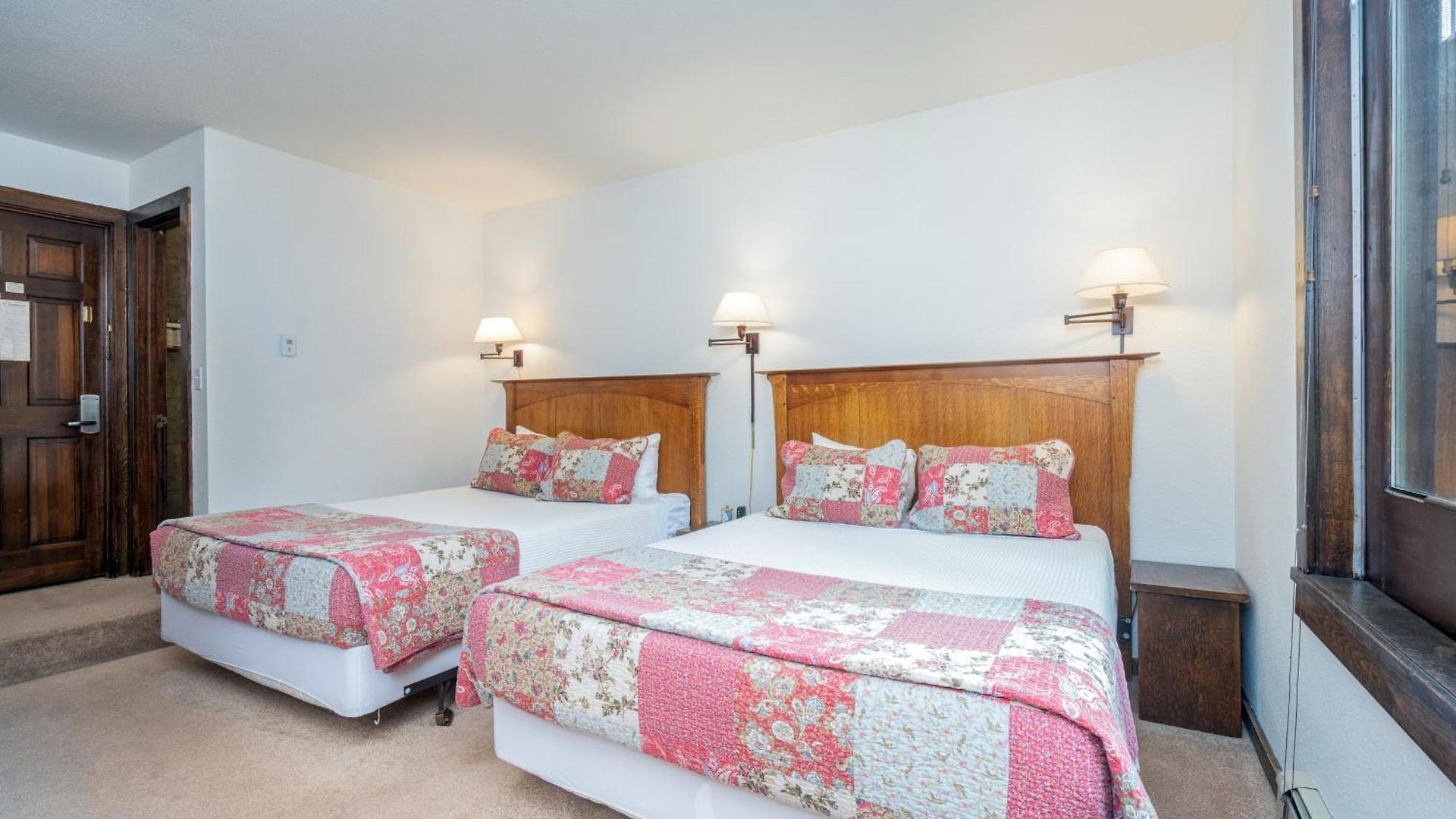 Manitou 2 By Alpine Hotel *