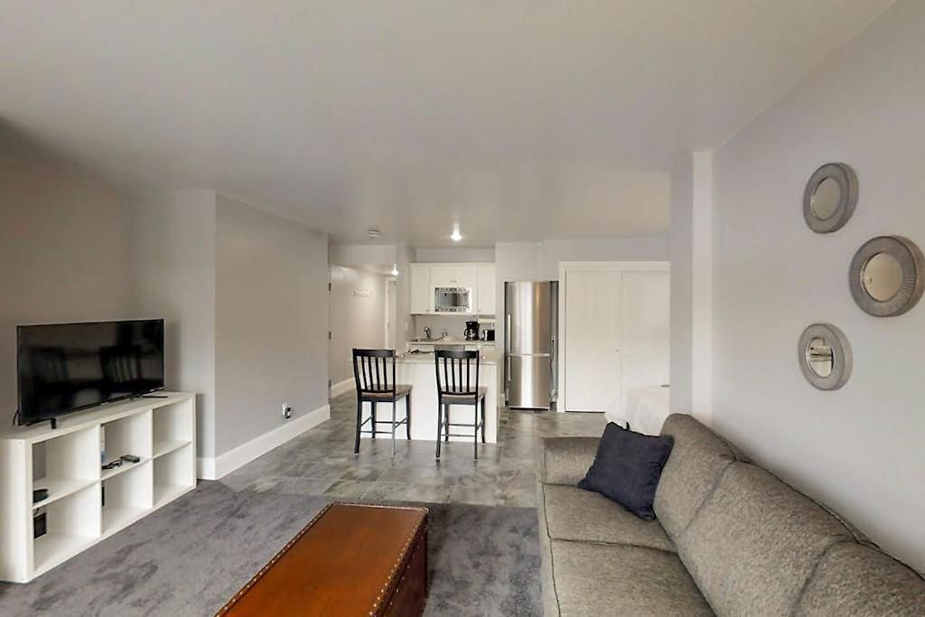 Rocky Mountain Lookout Apartment *