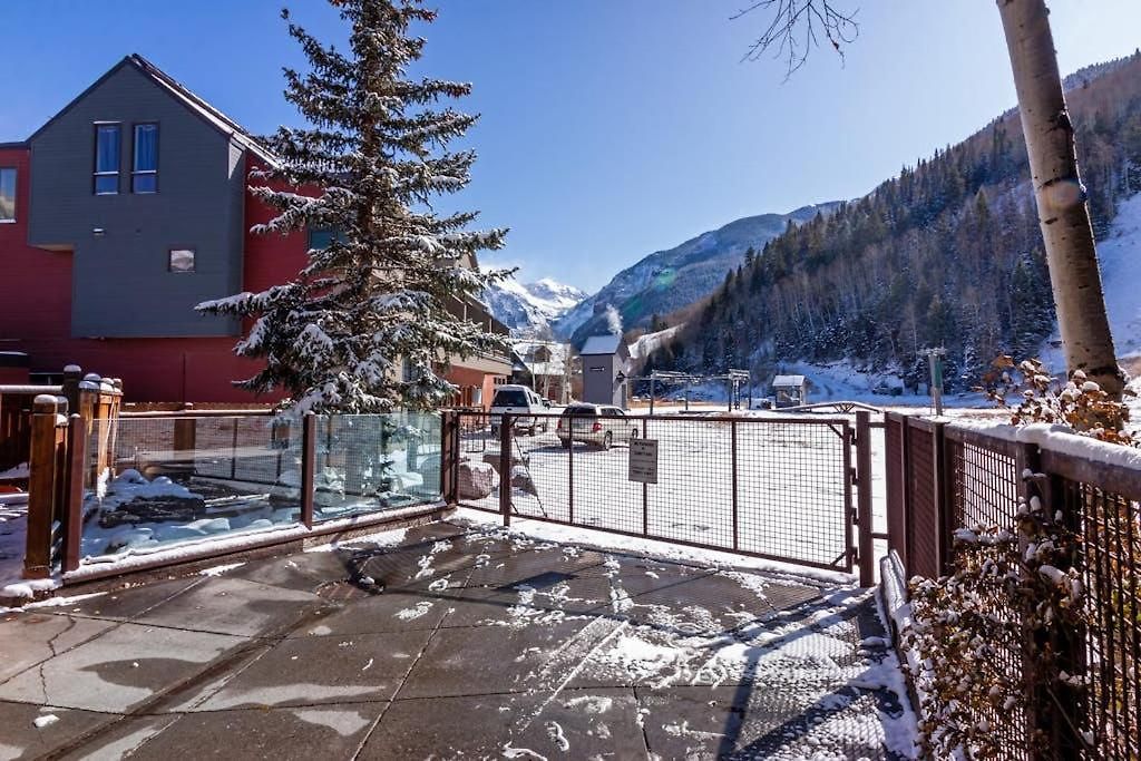 Double Diamond Ski-in/ski-out Apartment