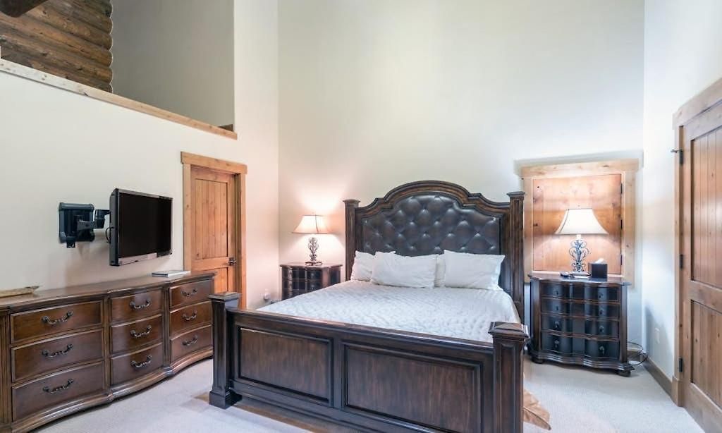 On Sundance 122 - Pine Palace * Telluride