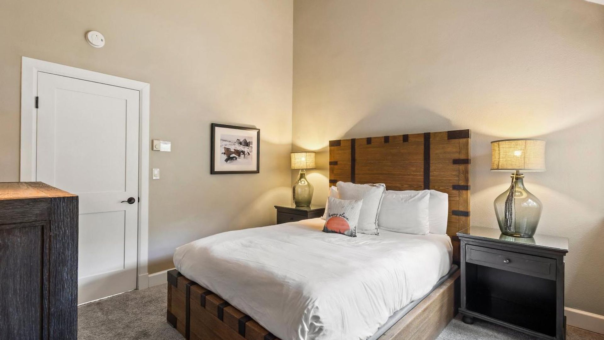 Apartment In Out In Town! Area Views, Fireplace, Hot Tub Telluride