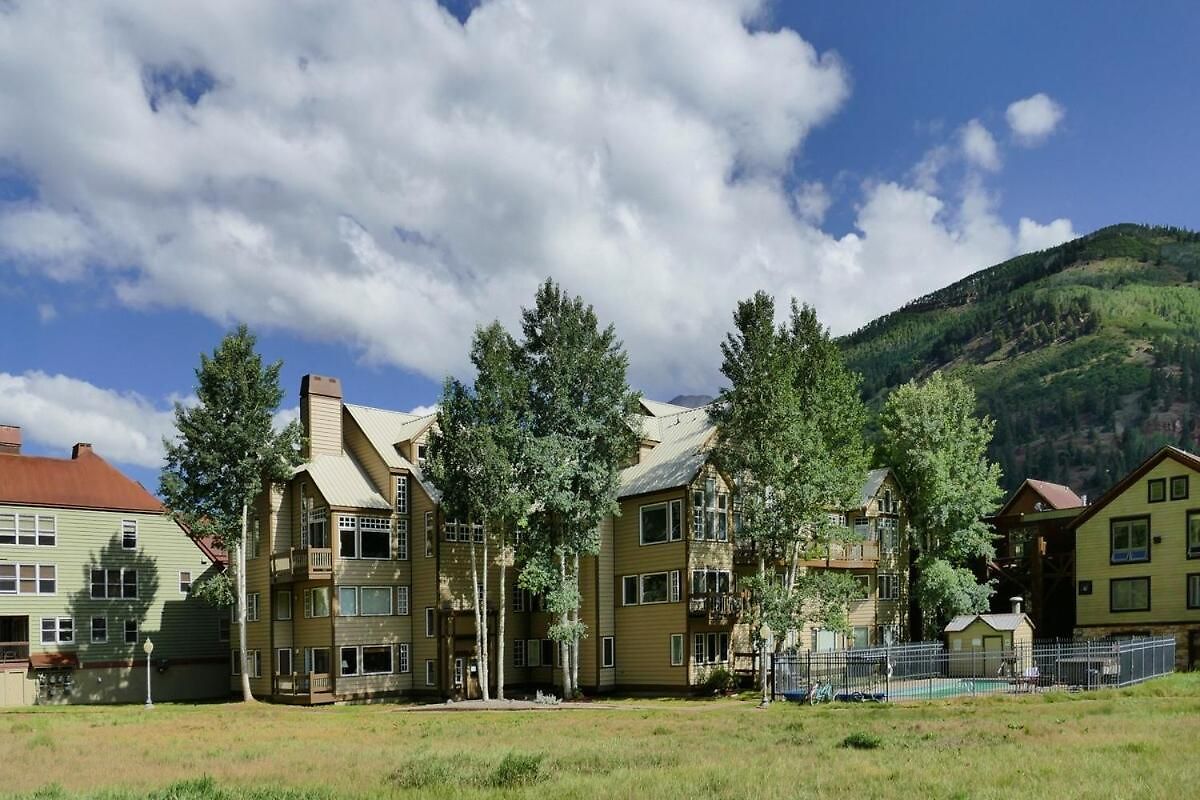 Apartment Etta Place Too - Hot Tub W View - Ski-in Ski-out *