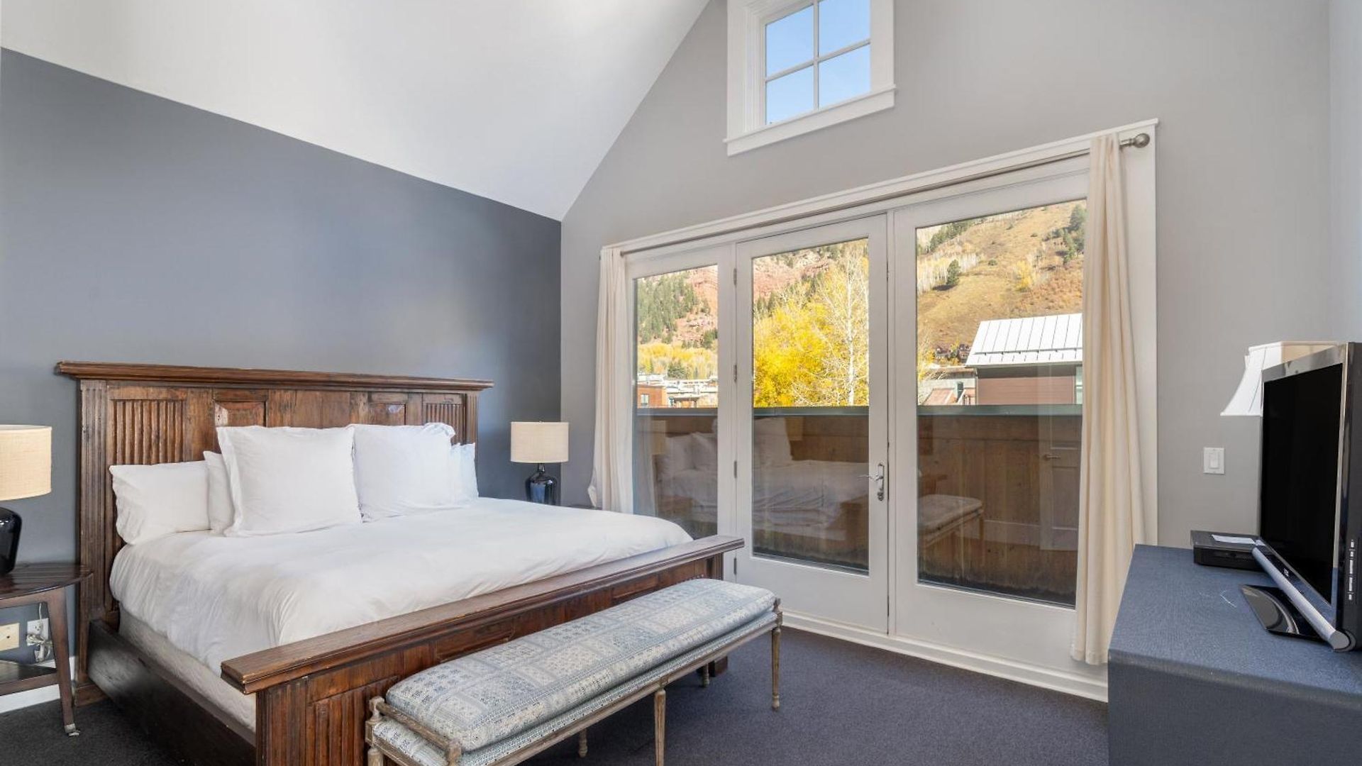 East Side Hideaway Apartment *