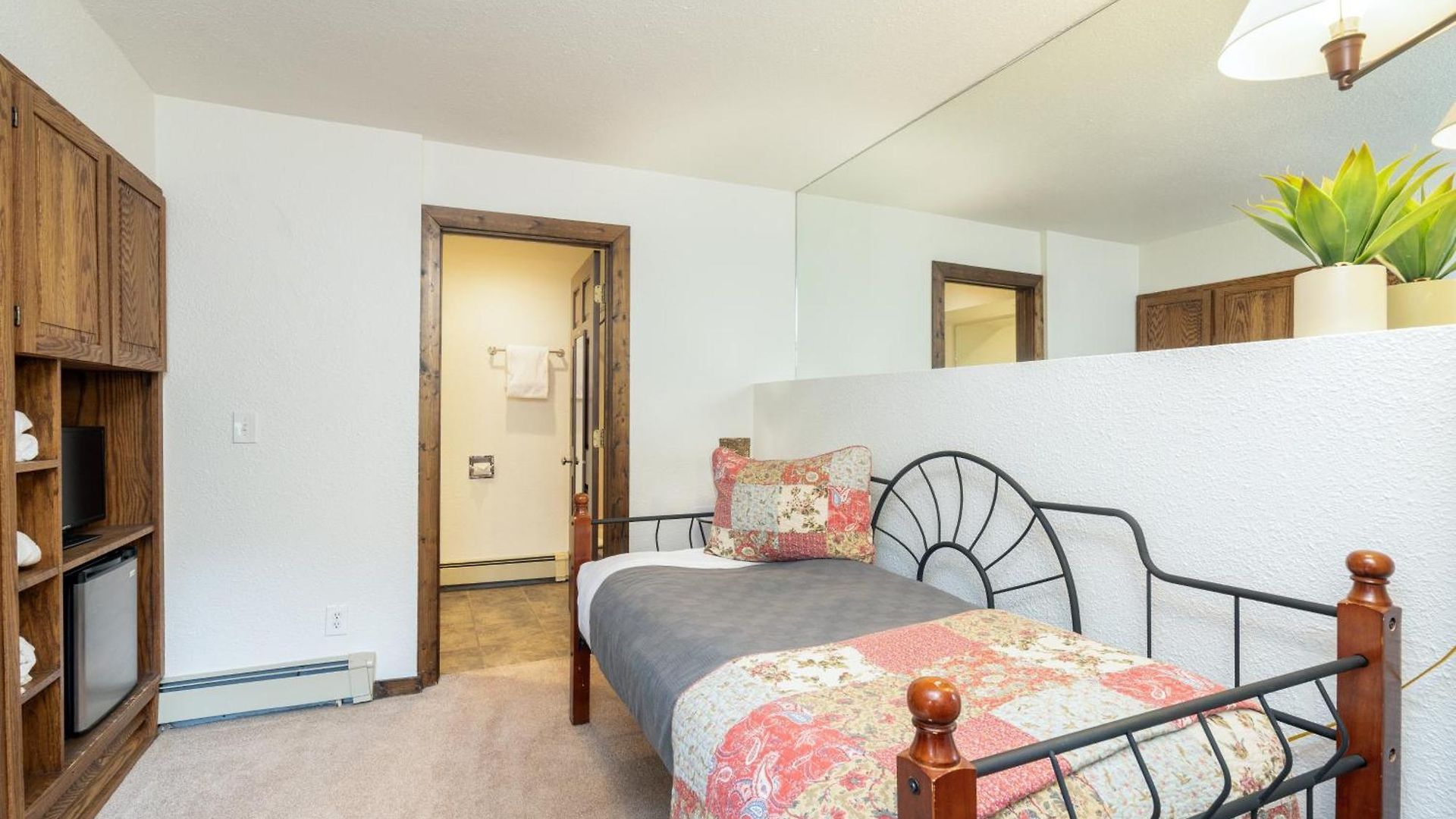 Manitou 4 By Alpine Hotel *