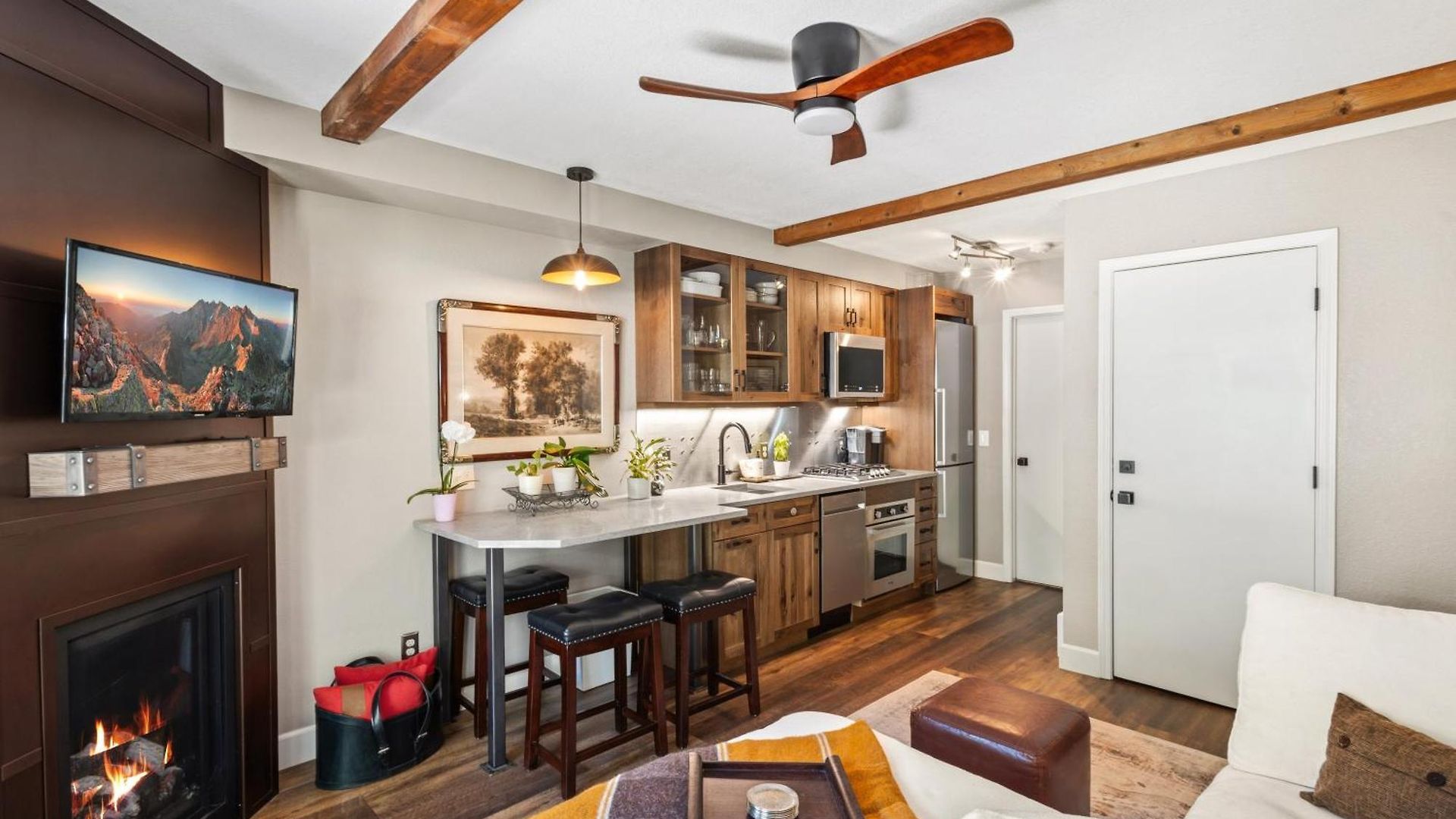 Apartment River Trail Patio, Walk To Gondola, Viking 116