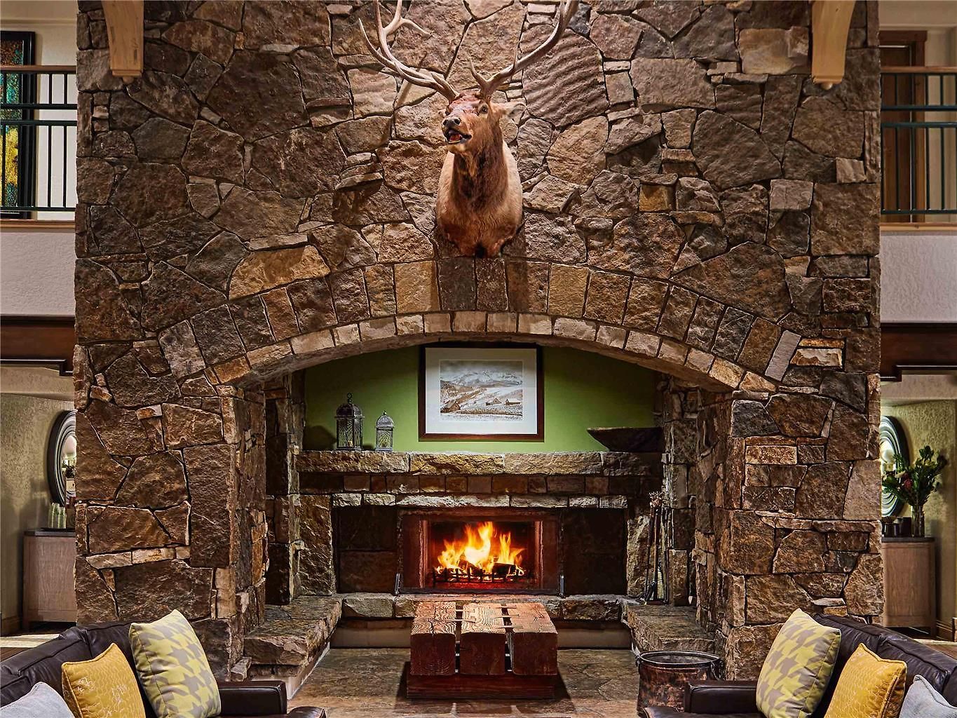 Fairmont Heritage Place, Franz Klammer Lodge *