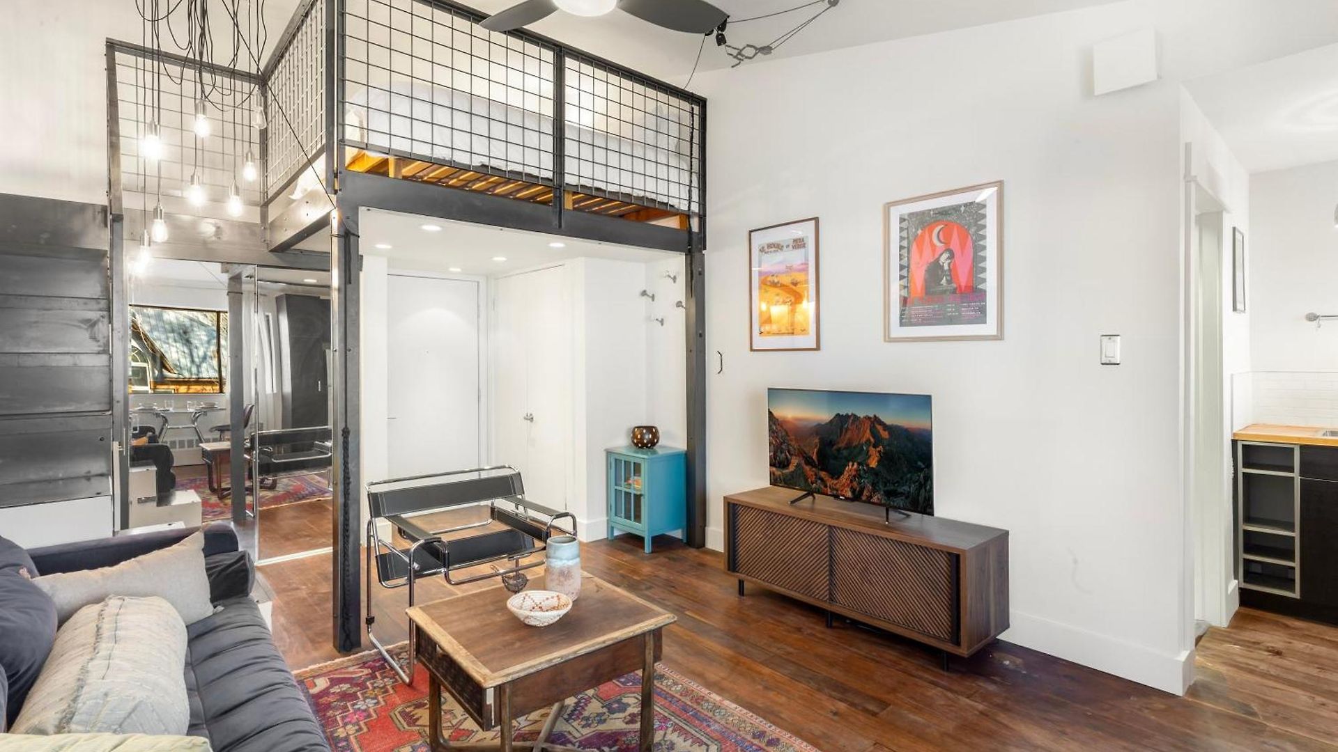 Apartment Tomboy 144 *