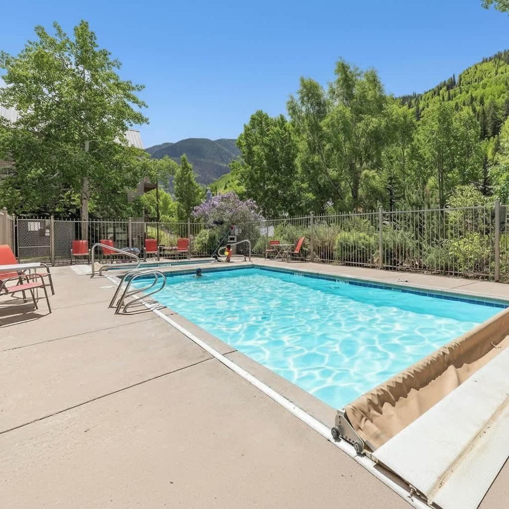 Holiday home In Out Hot Tub Pool & River Views Telluride