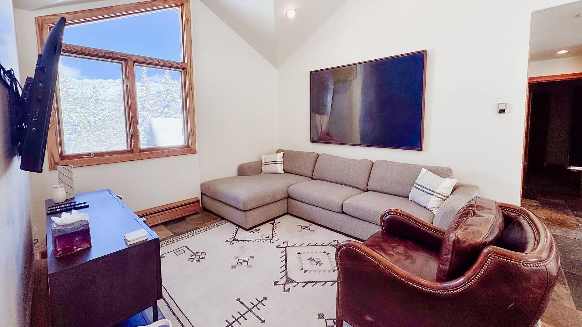 Benchmark Dr 101 ~ Holiday home