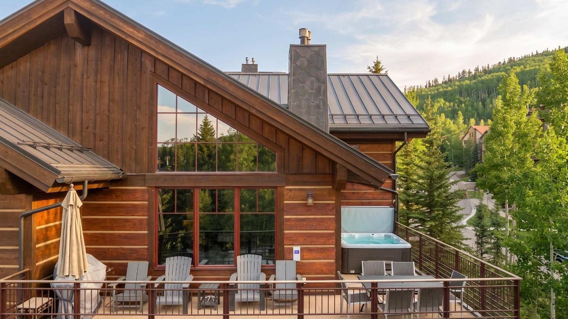 Mountain Village Retreat Hot Tub Ski-inout *