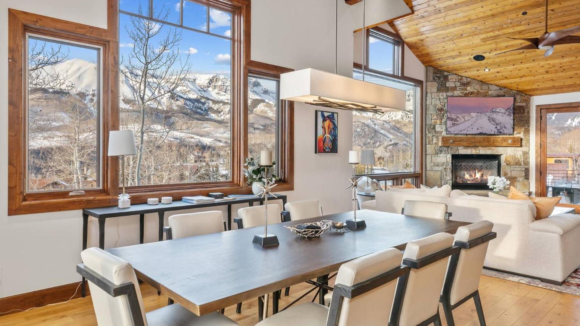 Aj Drive 133 ~ Alpenglow Holiday home *