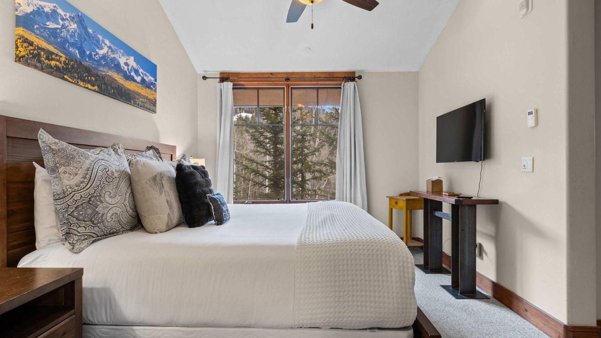 Mountain Village Retreat Hot Tub Ski-inout * Telluride
