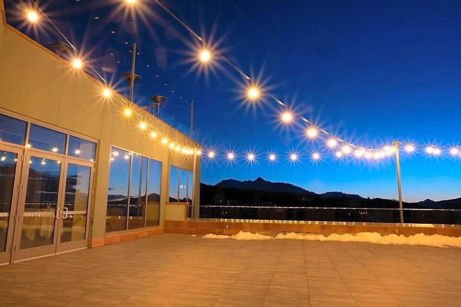 Resort The Peaks And 3*