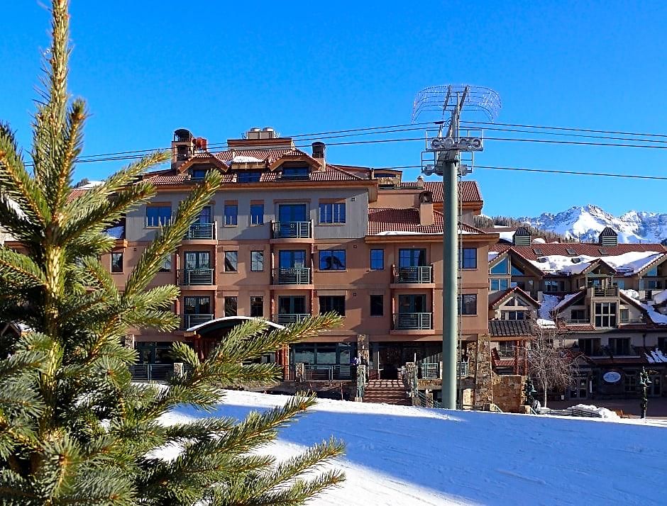 At Lost Creek 4*