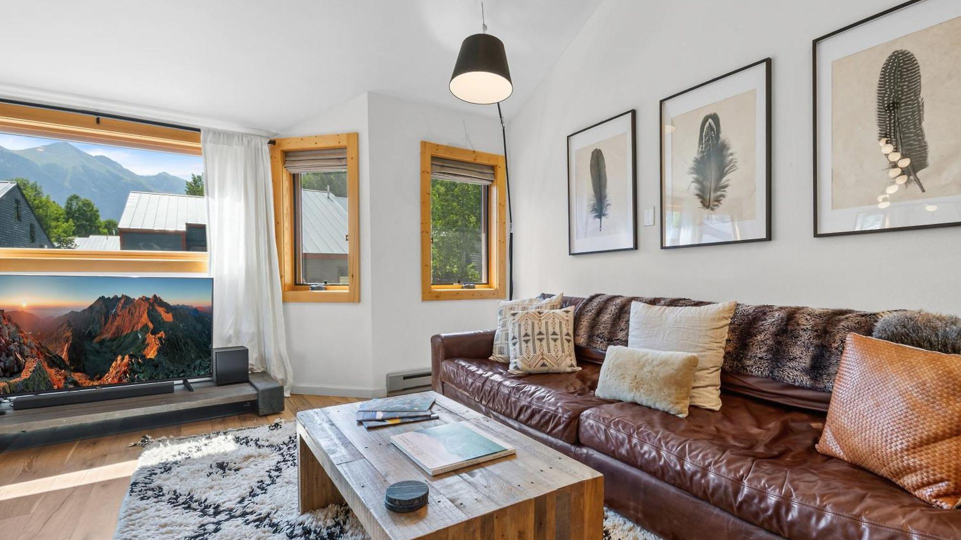 Apartment Chic Condo, Short Walk To Lift 7, Covered Parking Telluride