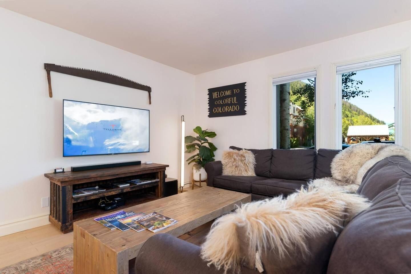 Etta Place Too - Hot Tub W View - Ski-in Ski-out Apartment *