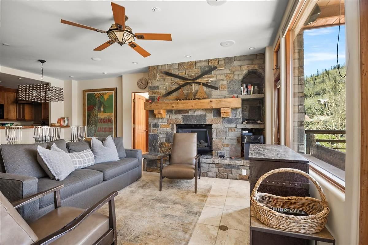 Mountain Village Gem Ski-in-out Steam Shower Holiday home