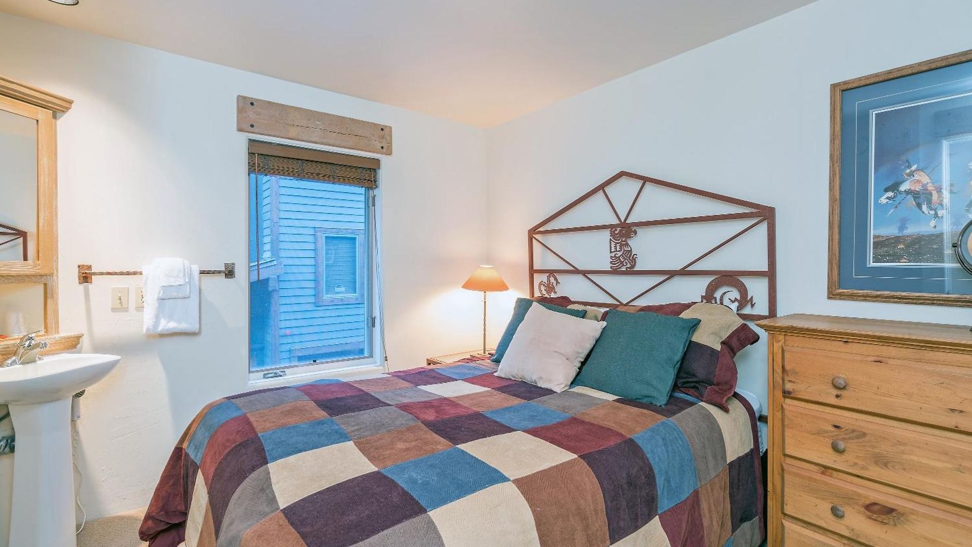 Slopeside Hideaway Apartment