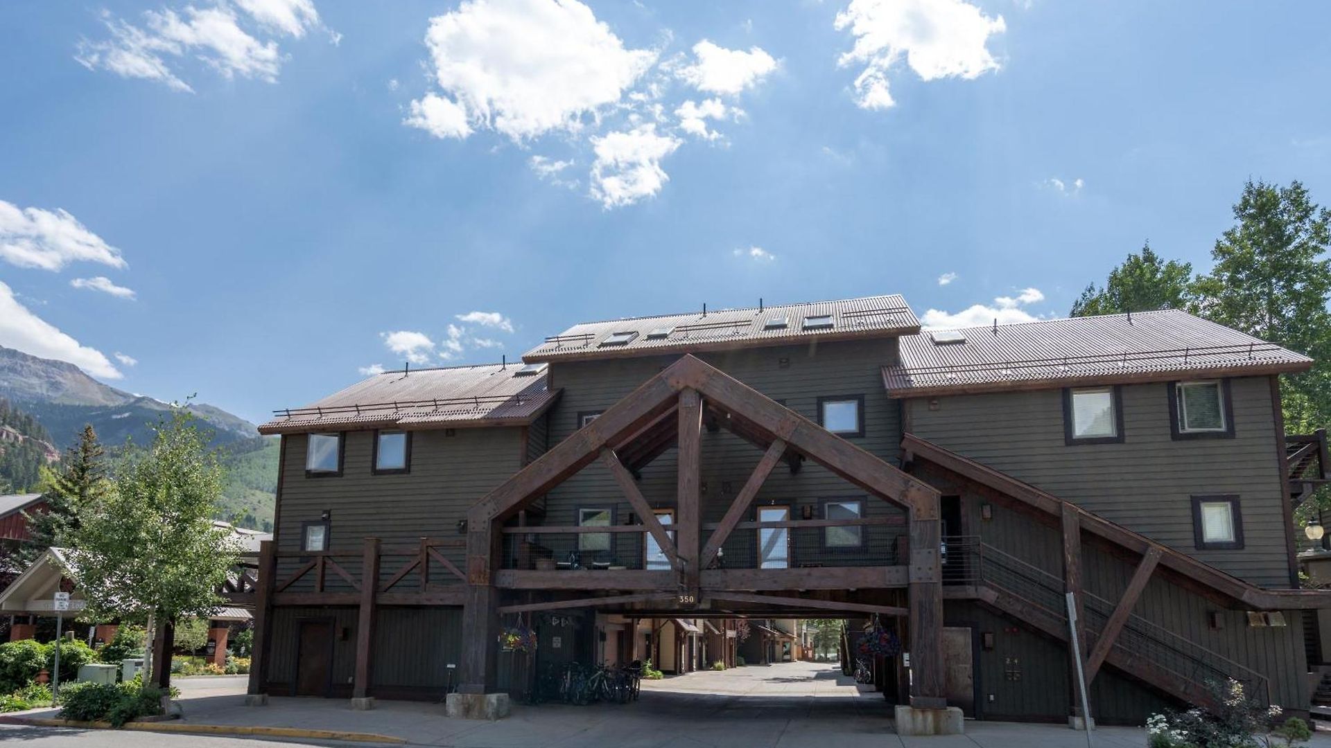 Slopeside Hideaway
