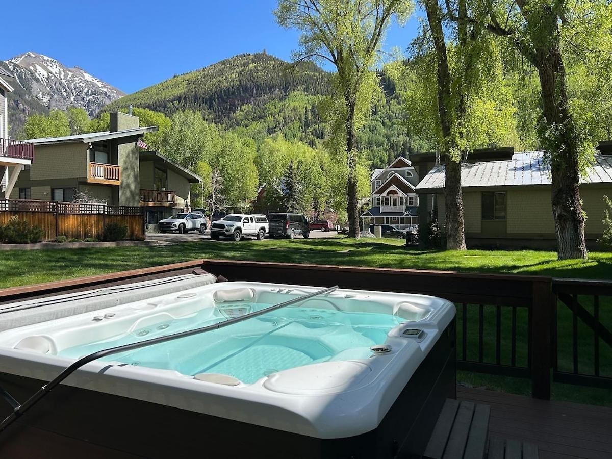 Apartment In Town Slope View With Sunny Patio Telluride