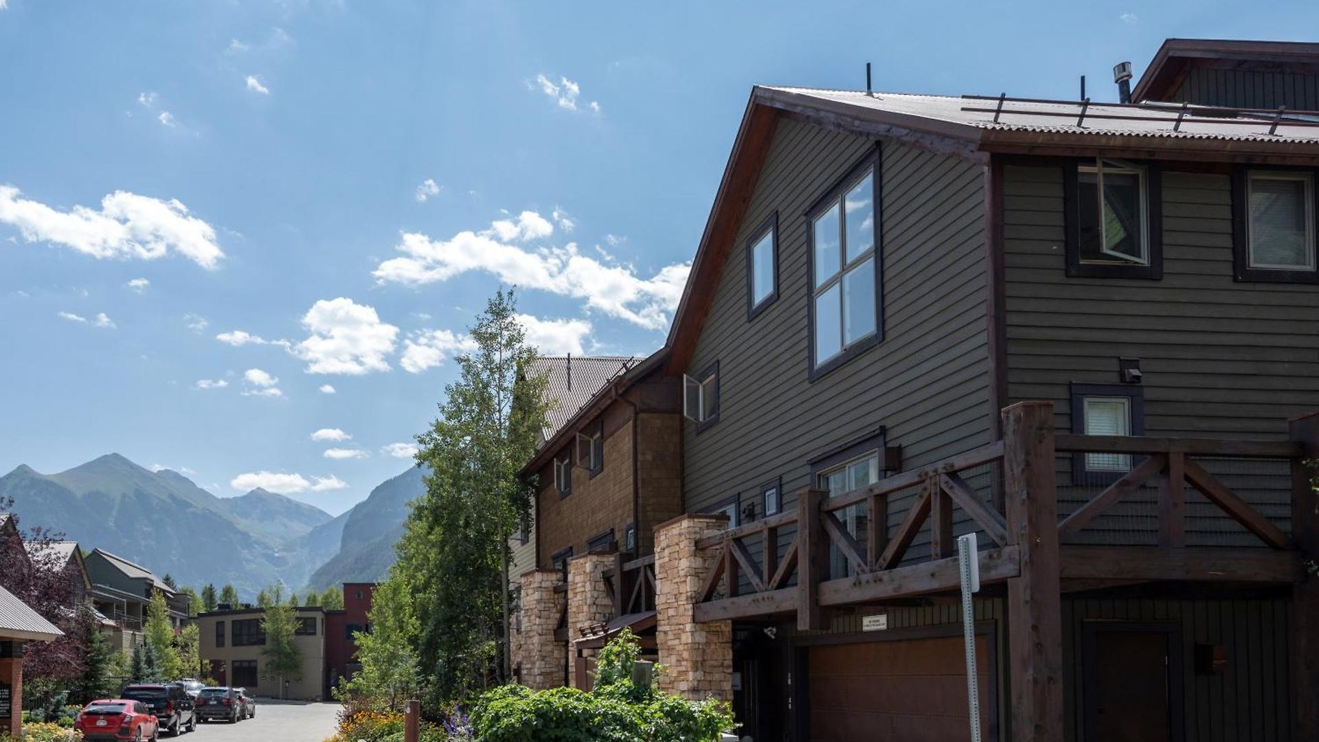 Slopeside Hideaway