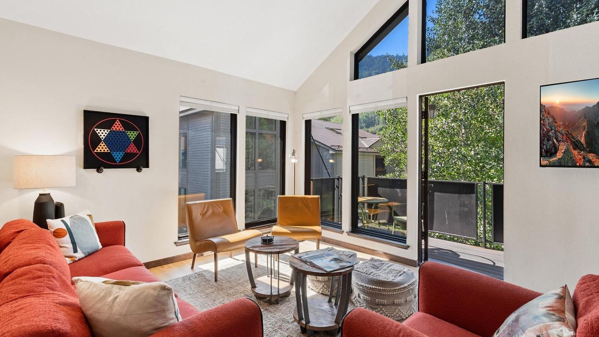 Big & Bright Hidden Gem With Garage, Hot Tub, Lux Kitchen Apartment Telluride