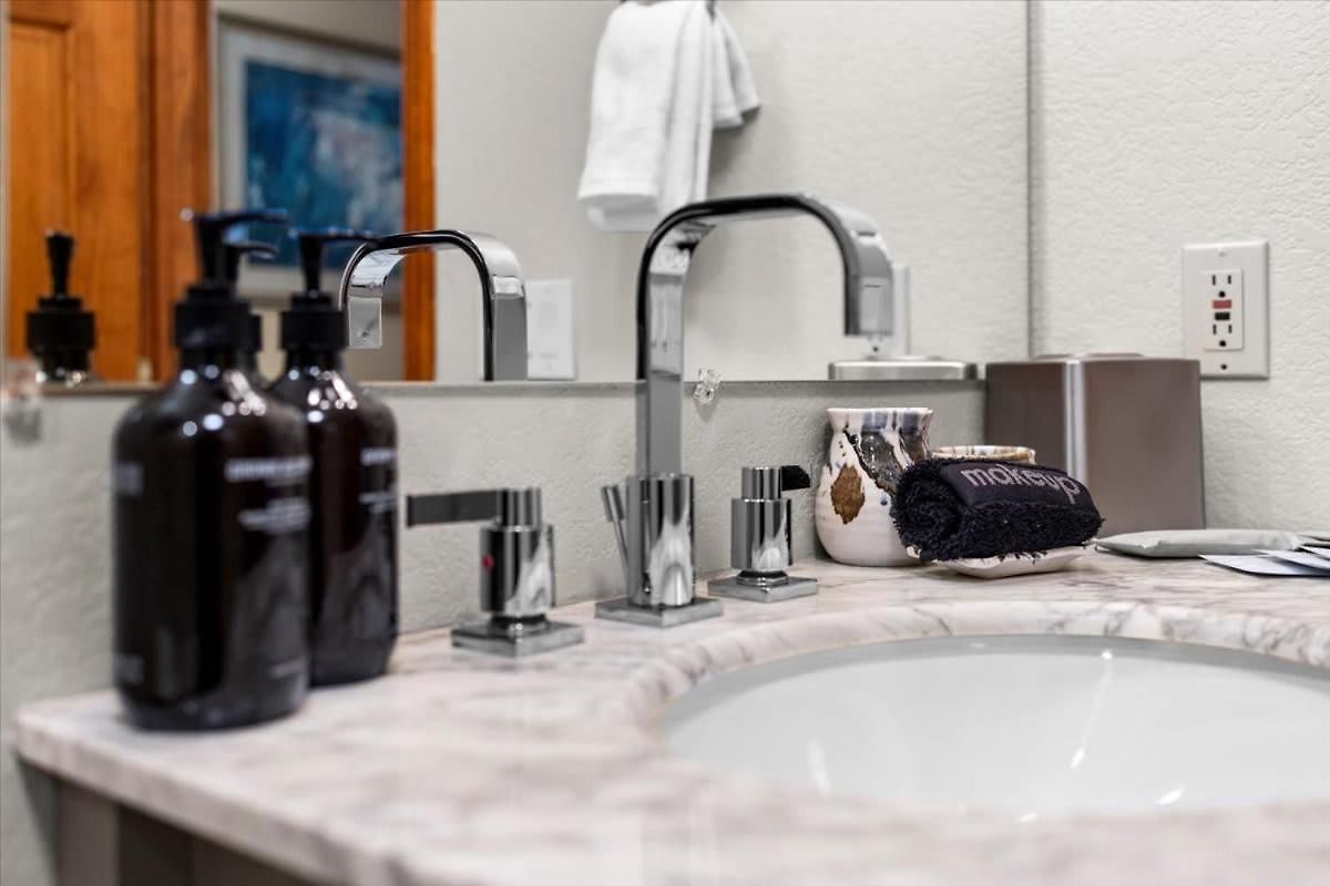 Wildwood Canyon Inn-cornet Creek Holiday home *