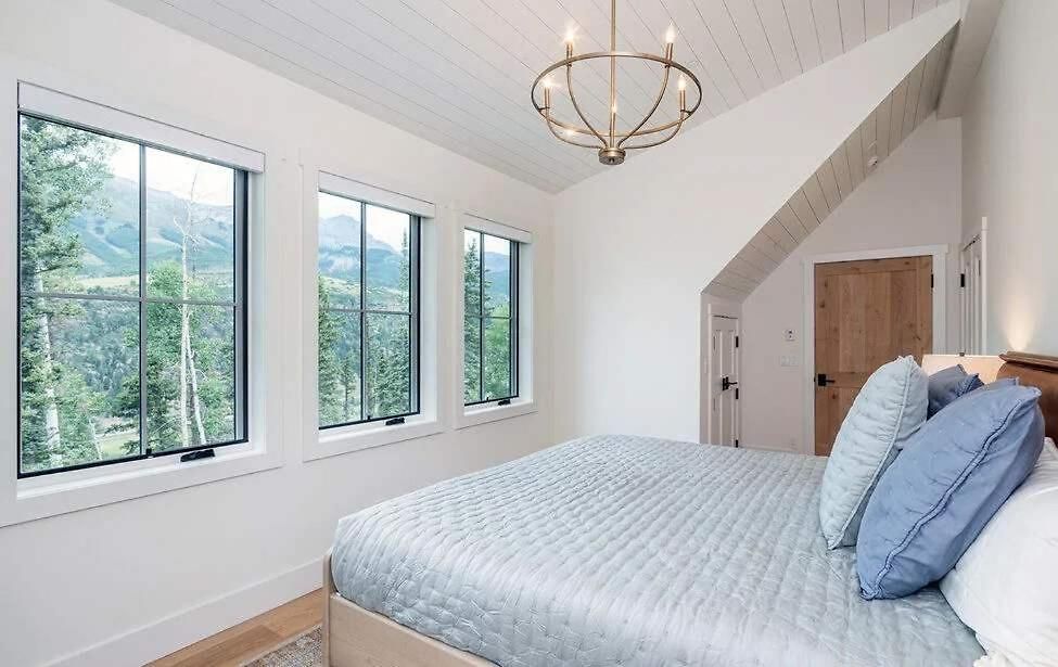 Luxe Oasis - Hot Tub & Deck & Views Holiday home Telluride