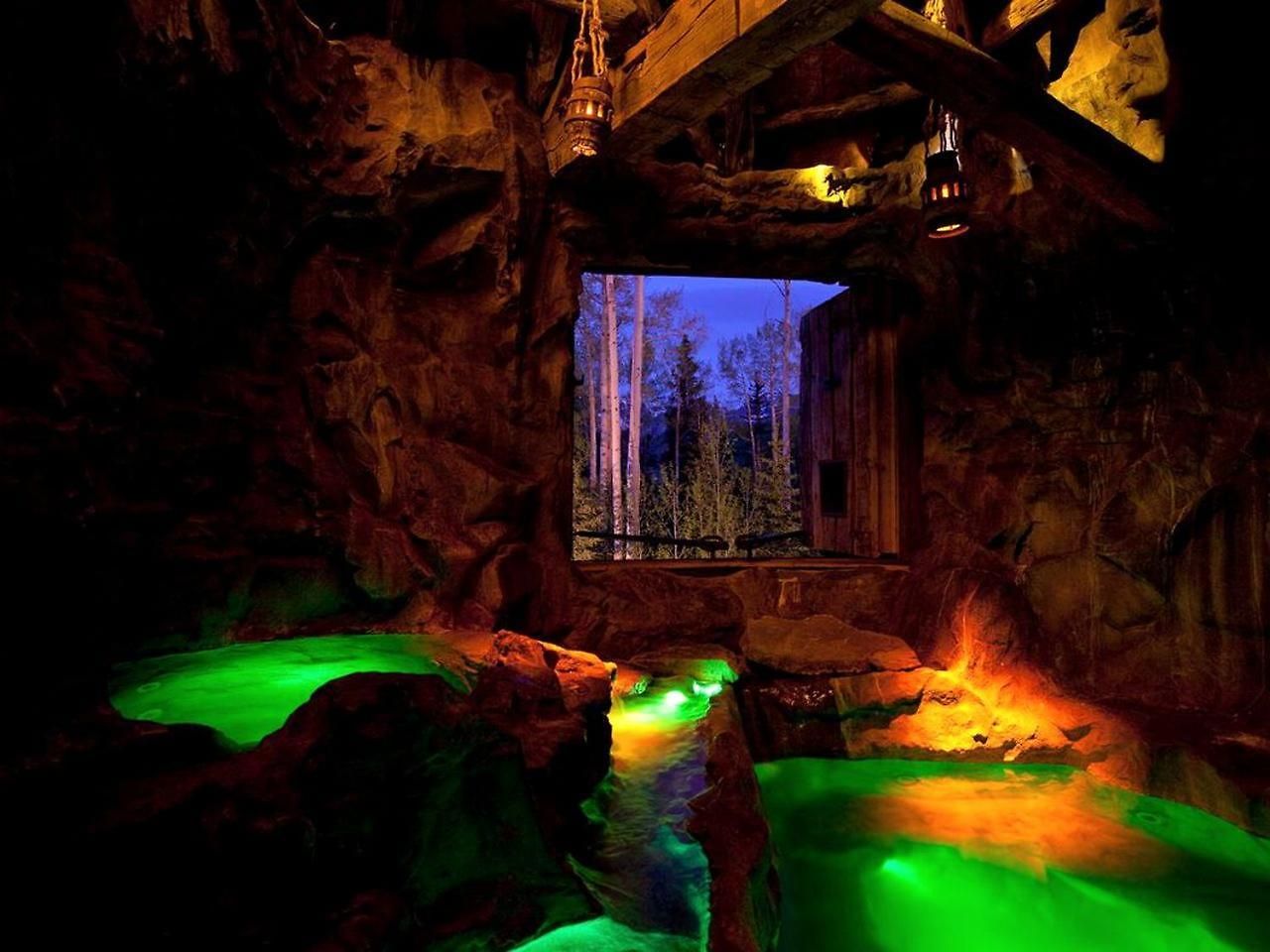 Ultra Luxury With Movie Theater On In Telluride, Colorado Holiday home *