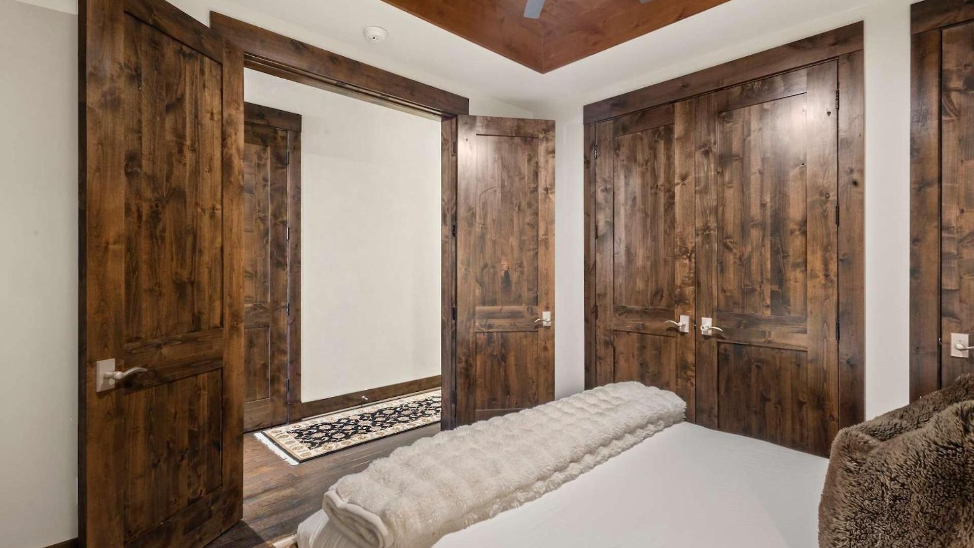 Mountain Village Escape - Views Steam Shower Holiday home *