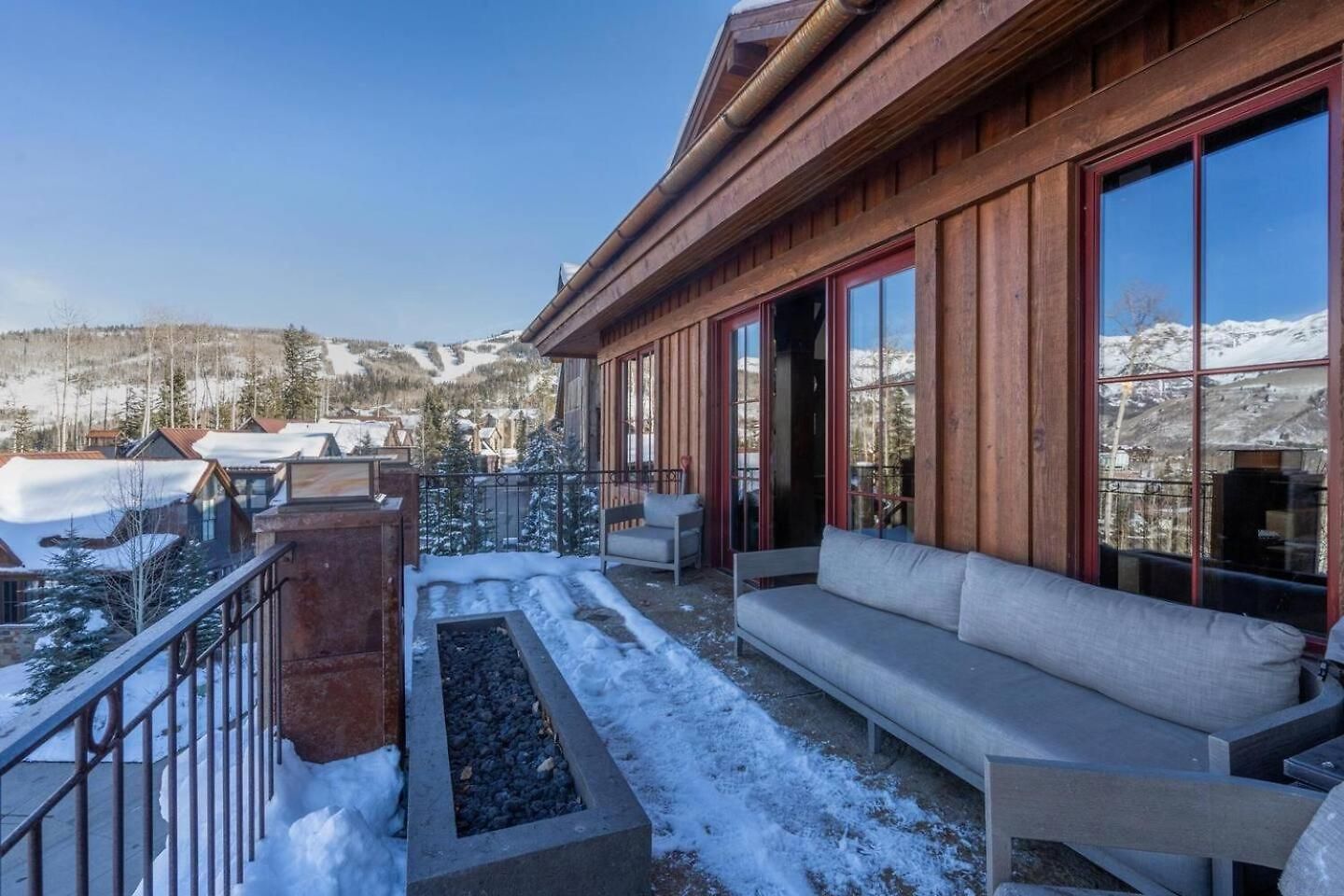 Elegant 4-bedroom Penthouse Above Mountain Village Apartment Telluride