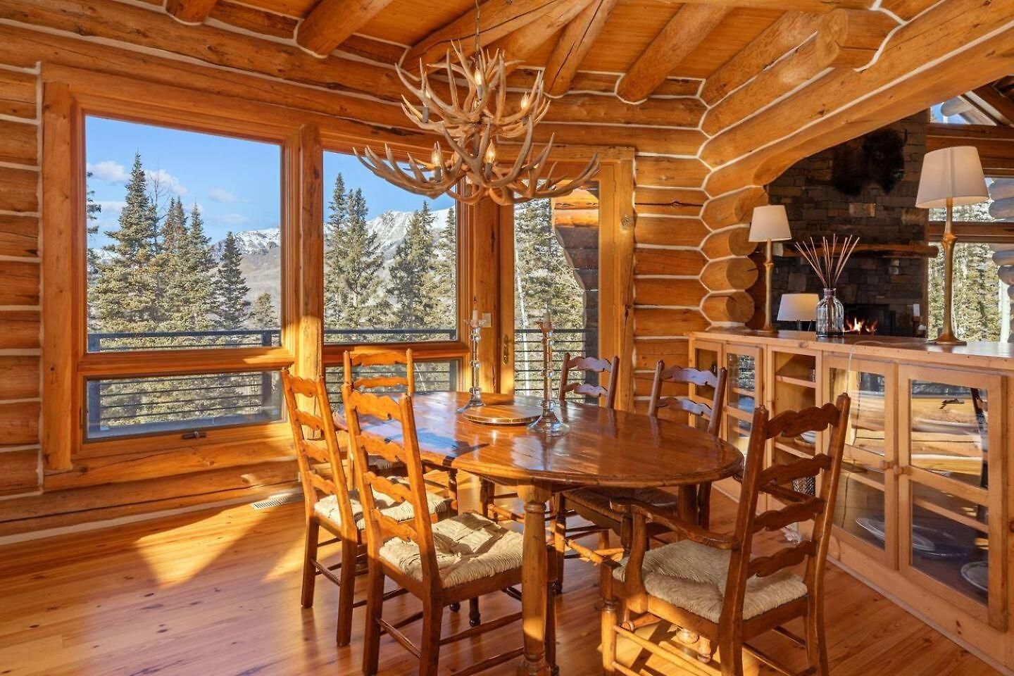 Luxury Ski-in/ski-out Alpine Holiday home *