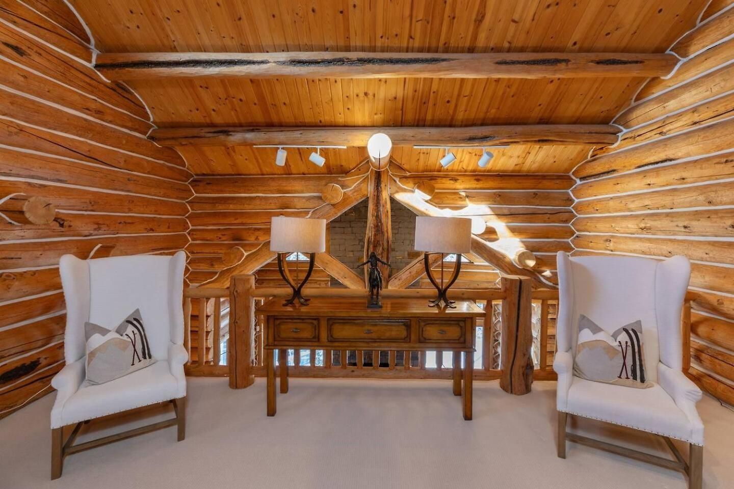 Luxury Ski-in/ski-out Alpine Holiday home *