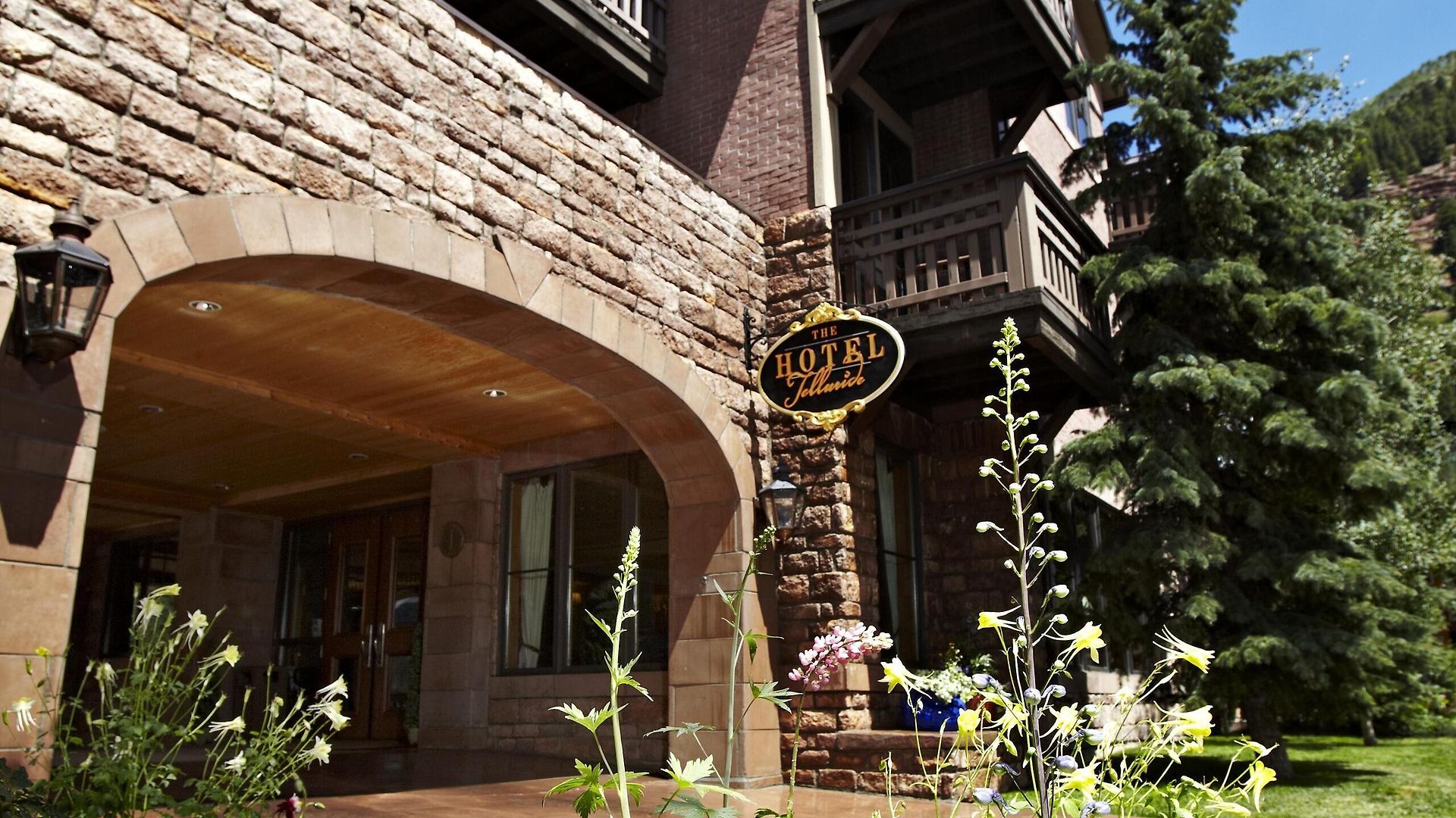 The Hotel 4*