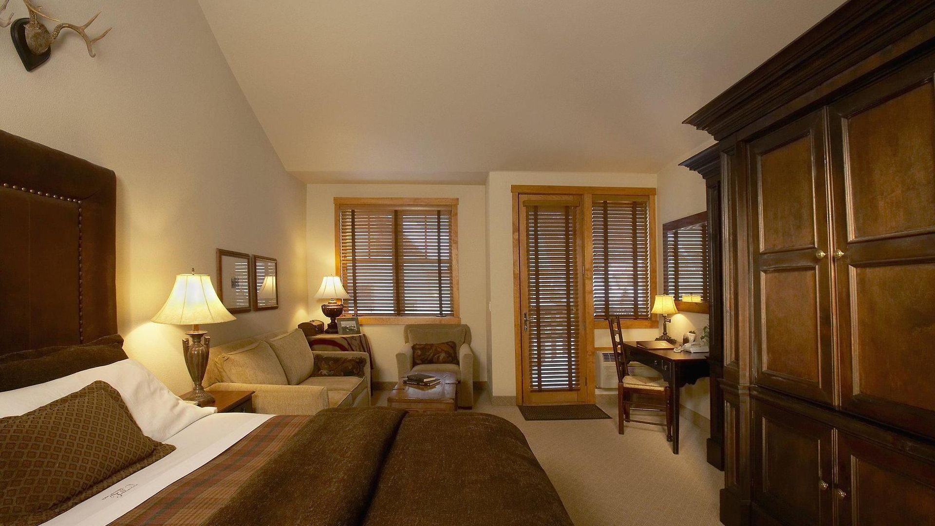 The Hotel 4*