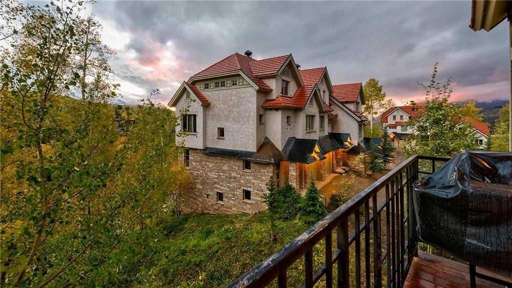 Aspen Ridge 7 *