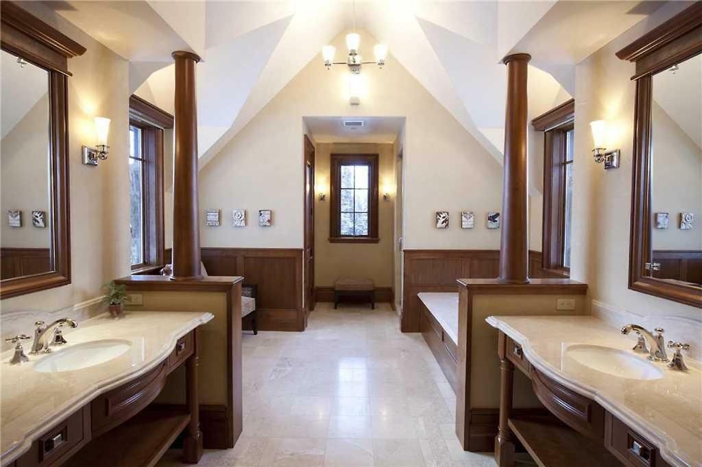 Hood Park Manor *