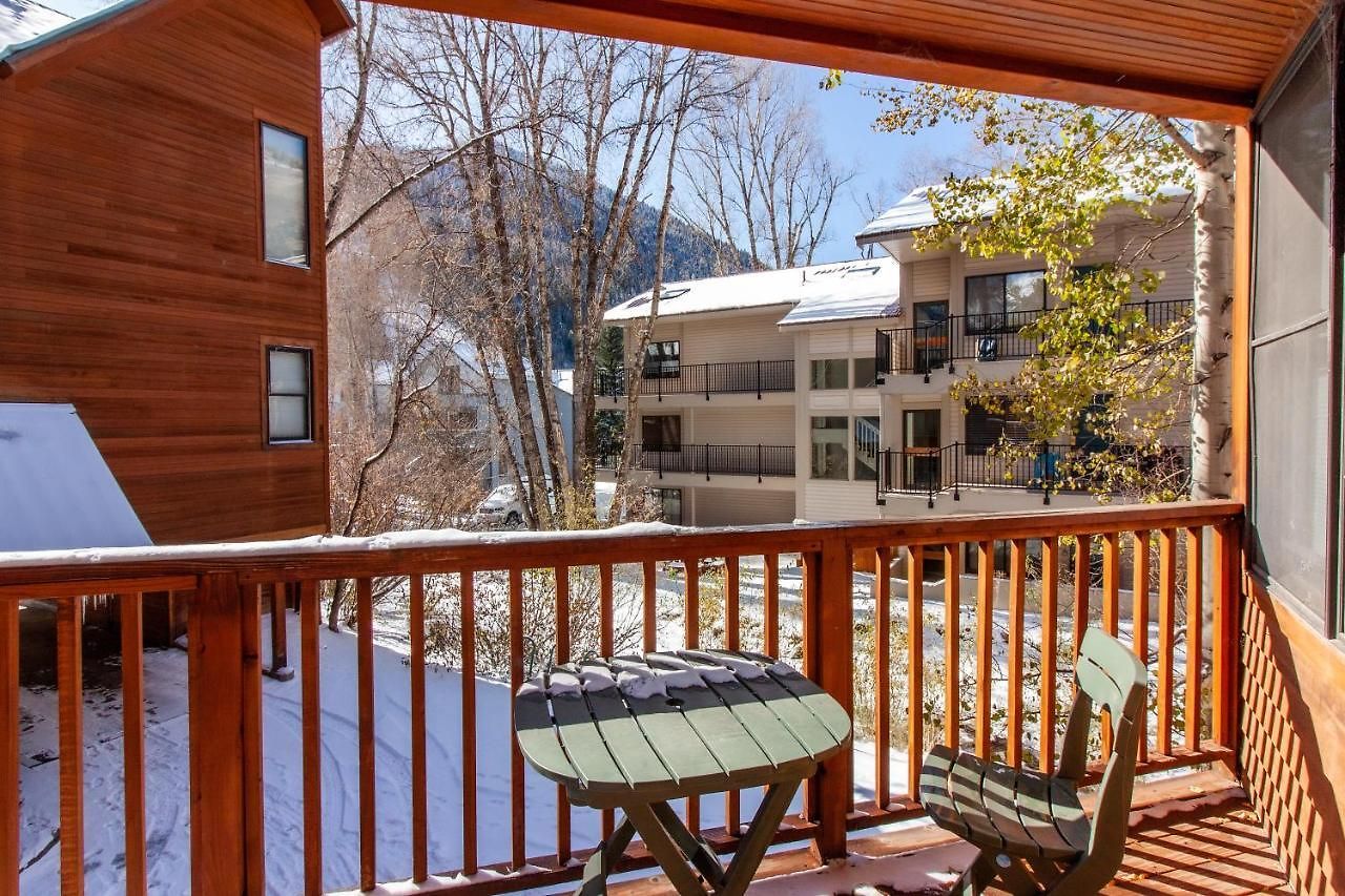 Coronet Creek Retreat Apartment *
