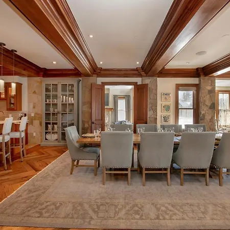 Lorian 4 True Ski-In Ski-Out Resort Condo 4Bd 3.5Ba - Sleeps 12 Telluride