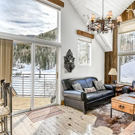 Double Diamond Ski-in/ski-out Apartment *