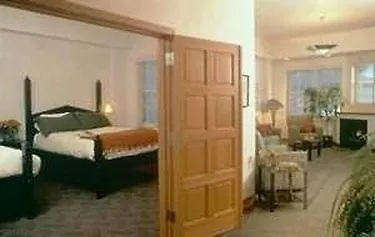 Camels Garden Hotel