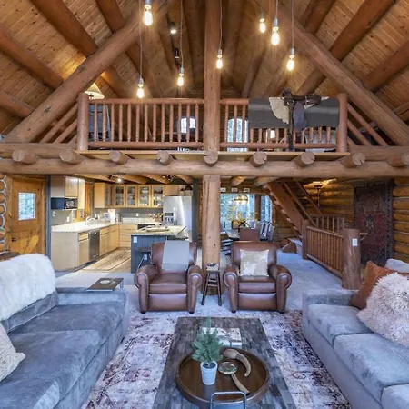 Wapiti Rd 858 ~ The Tucker Holiday home