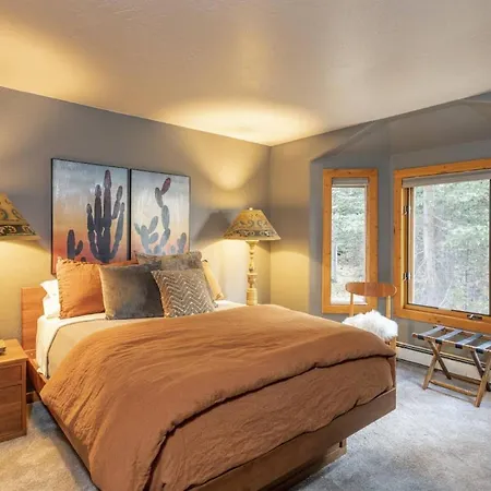 Holiday home Wapiti Rd 858 ~ The Tucker *