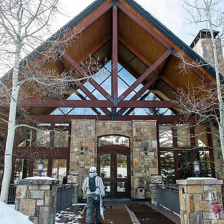 Hotel Bear Creek 303c