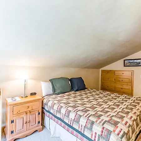 Telluride Lodge *