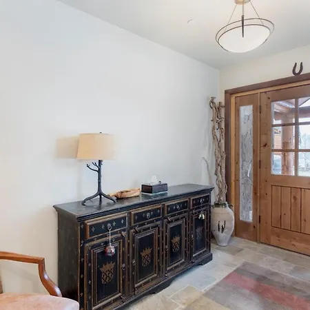On Sundance 122 - Pine Palace Apartment Telluride