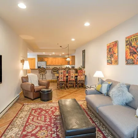 Bear Creek 303c Hotel