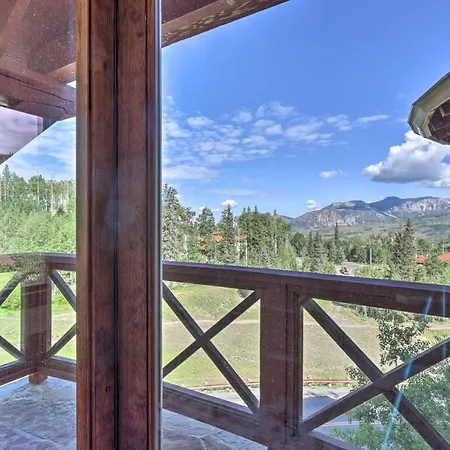 Luxurious Ski-in/ski-out Penthouse! Holiday home